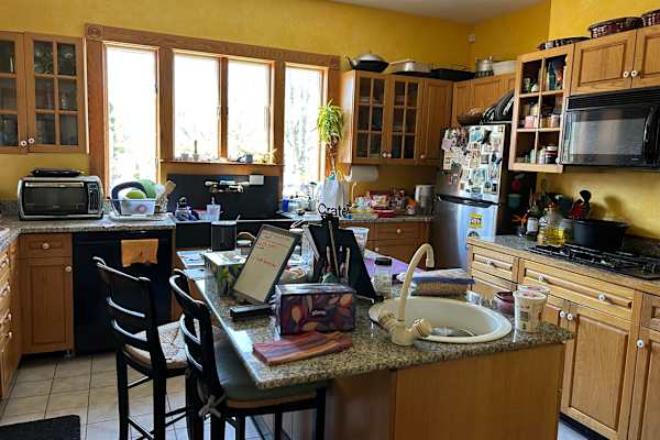 House sit in Beverly, MA, US