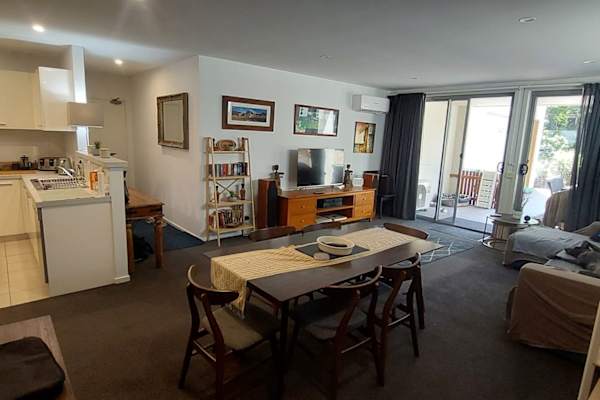 House sit in Canberra, Australian Capital Territory, Australia