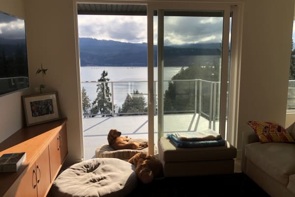 House sit in Parksville, BC, Canada