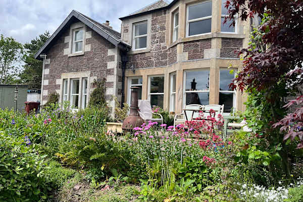 House sit in Biggar, United Kingdom