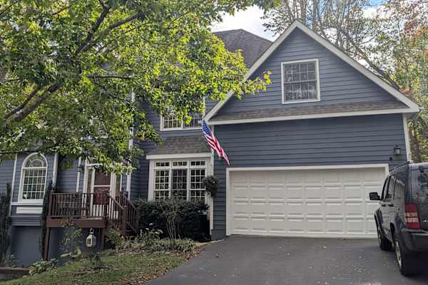 House sit in Asheville, NC, US