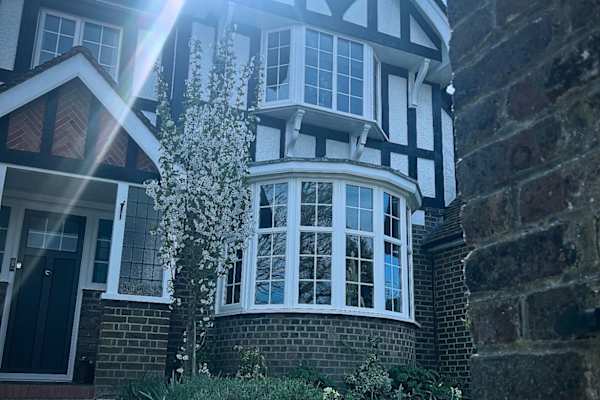 House sit in Eastbourne, United Kingdom