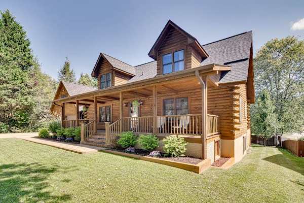 House sit in Asheville, NC, US