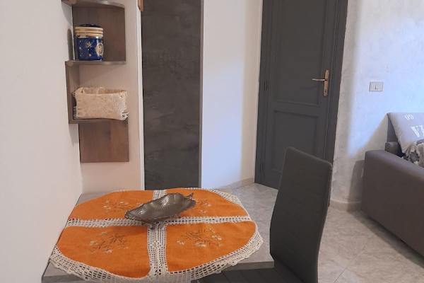 House sit in Sassari, Italy