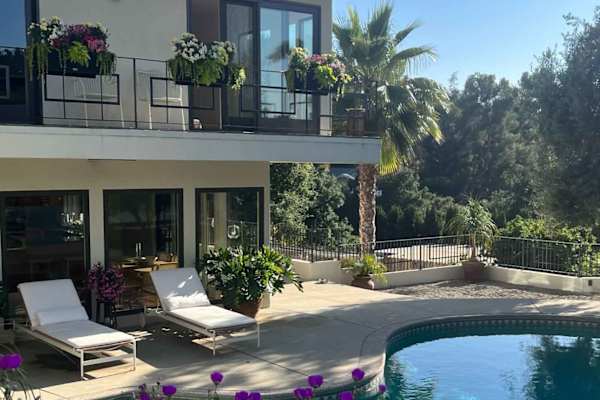 House sit in Topanga, CA, US