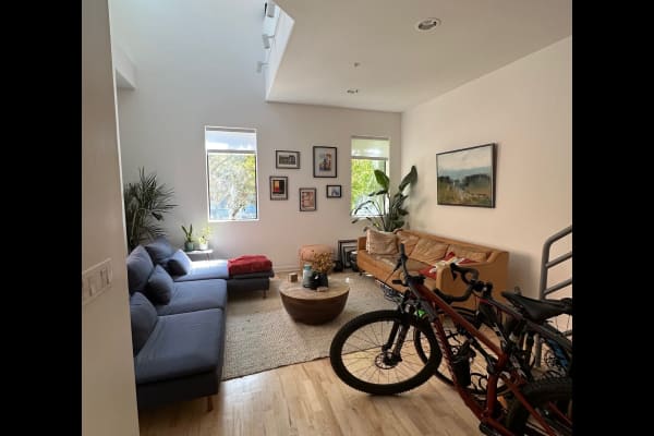 House sit in Santa Monica, CA, US