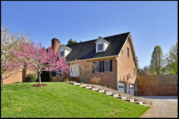 House sit in Winston-Salem, NC, US