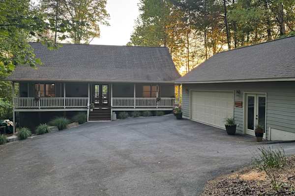 House sit in Ellijay, GA, US