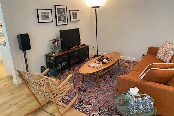 House sit in West Los Angeles, CA, US