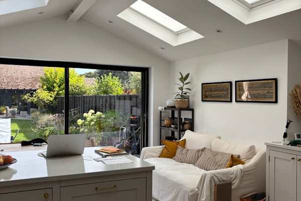 House sit in Chertsey, United Kingdom