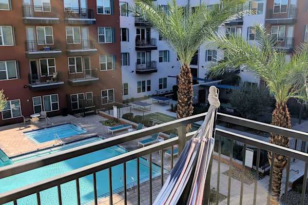 House sit in Phoenix, AZ, US