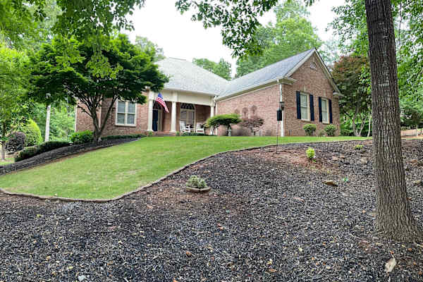 House sit in Roswell, GA, US