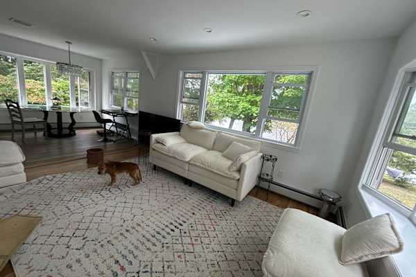 House sit in East Patchogue, NY, US