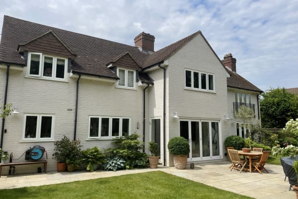 House sit in East Horsley, United Kingdom