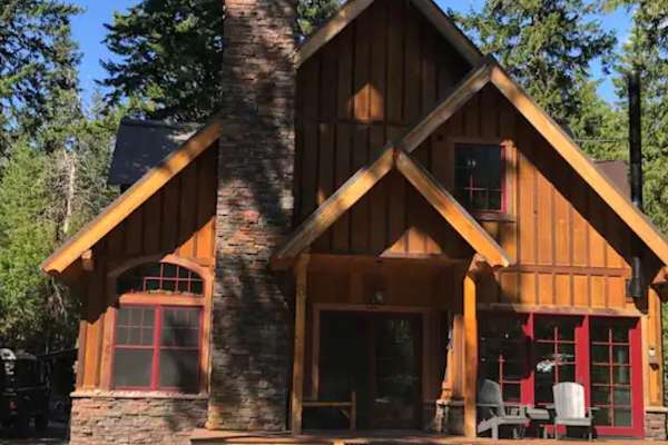 House sit in Mazama, WA, US