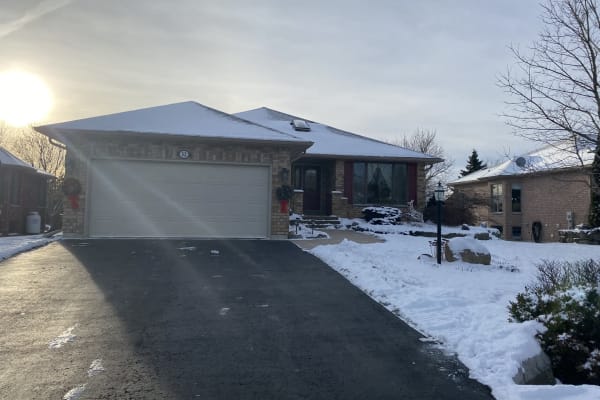House sit in Bobcaygeon, ON, Canada