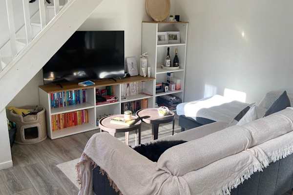 House sit in Paris, France
