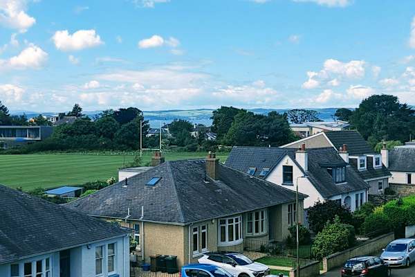 House sit in Edinburgh, United Kingdom