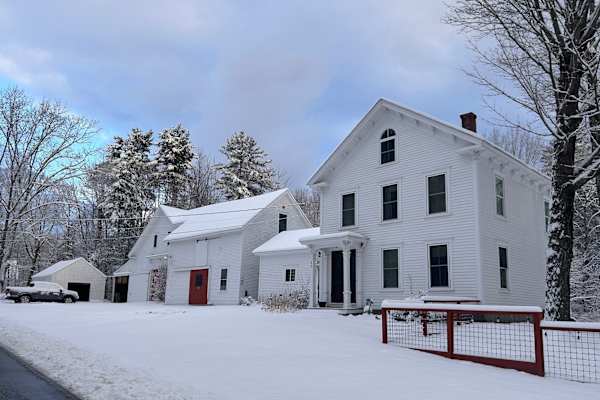 House sit in Northwood, NH, US
