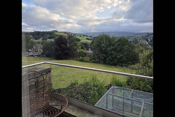 House sit in Huddersfield, United Kingdom