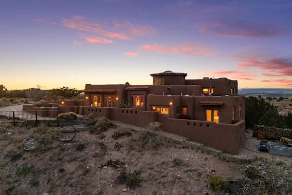 House sit in Placitas, NM, US