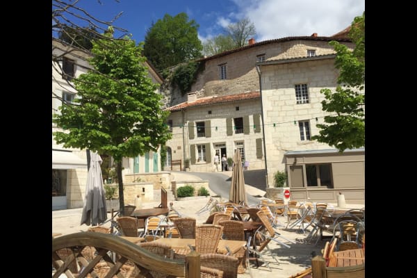 House sit in Aubeterre-sur-Dronne, France