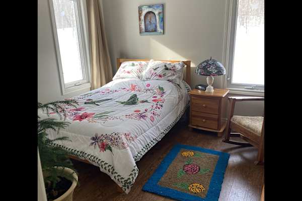 House sit in Horseshoe Valley, ON, Canada