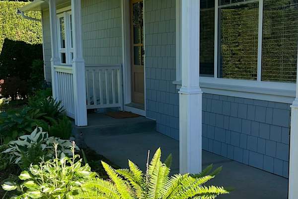 House sit in Victoria, BC, Canada