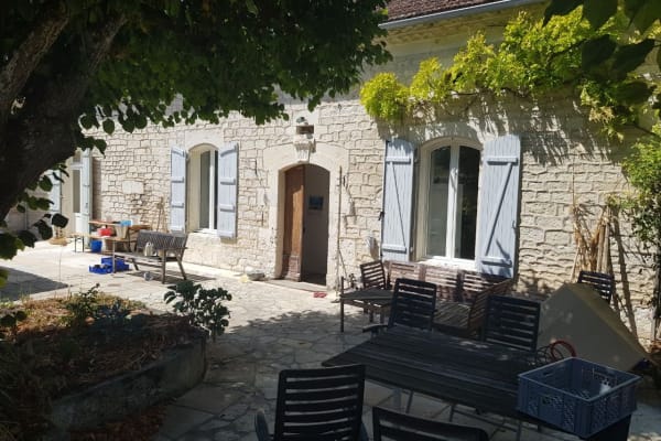 House sit in Montaigu-de-Quercy, France