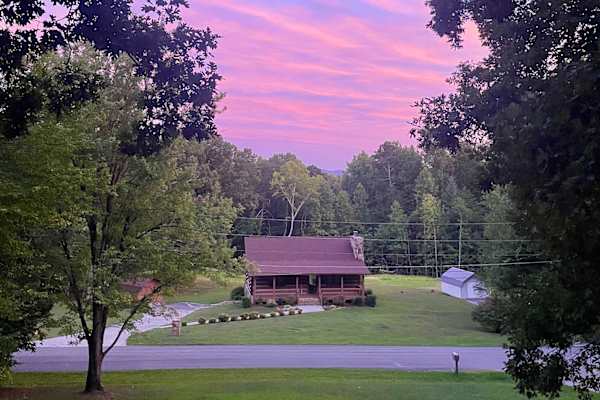 House sit in Knoxville, TN, US