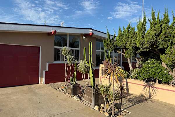 House sit in Camarillo, CA, US
