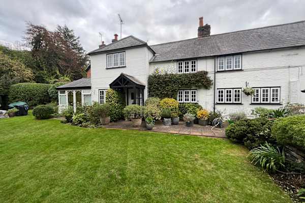 House sit in Goring, United Kingdom