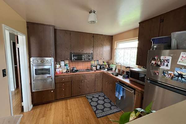 House sit in Daly City, CA, US