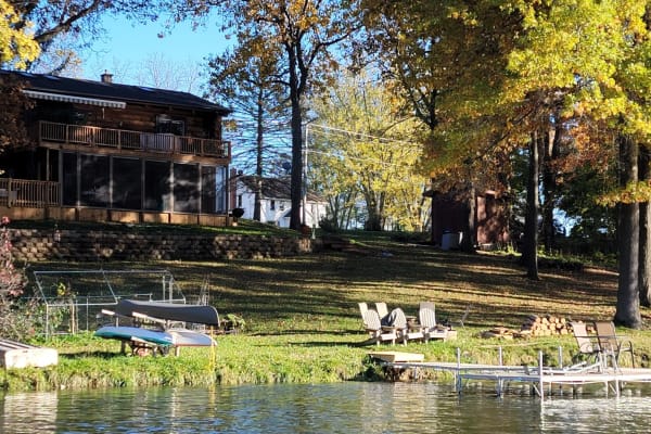 House sit in Stoughton, WI, US