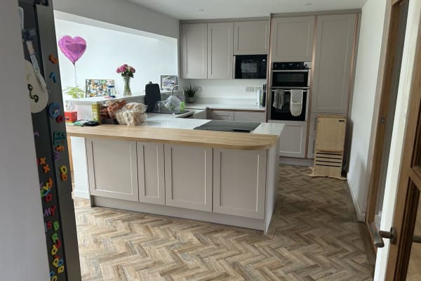 House sit in Newbury, United Kingdom