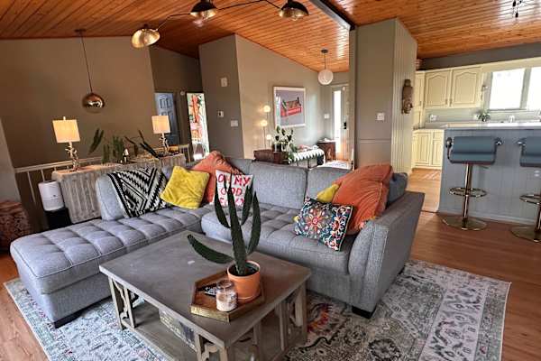 House sit in Asheville, NC, US