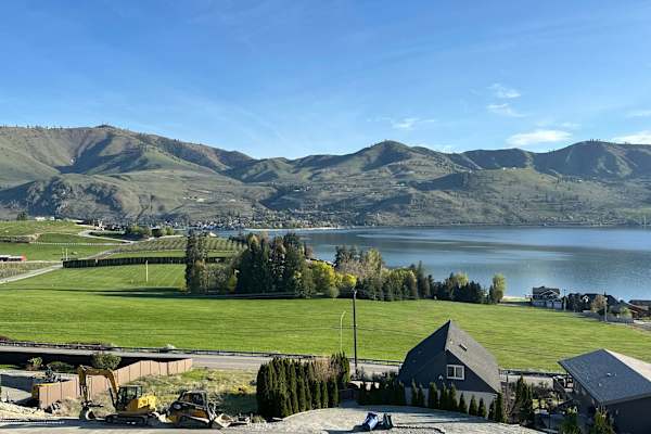 House sit in Chelan, WA, US