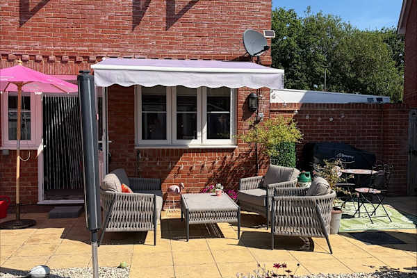 House sit in Farnham, United Kingdom