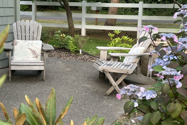 House sit in Greenbank, WA, US