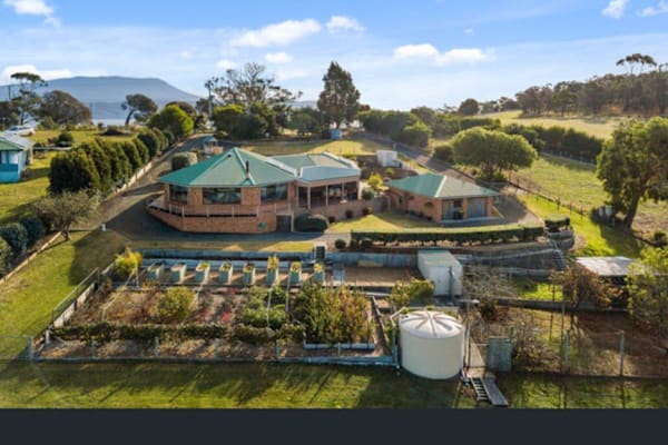 House sit in South Arm, TAS, Australia