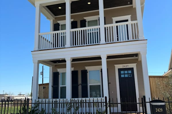 House sit in Pearland, TX, US