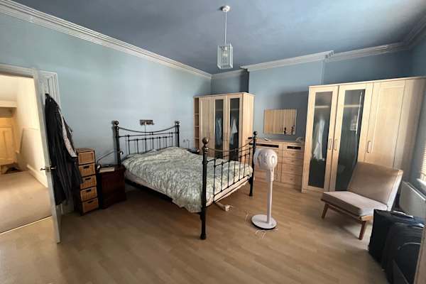 House sit in Birmingham, United Kingdom