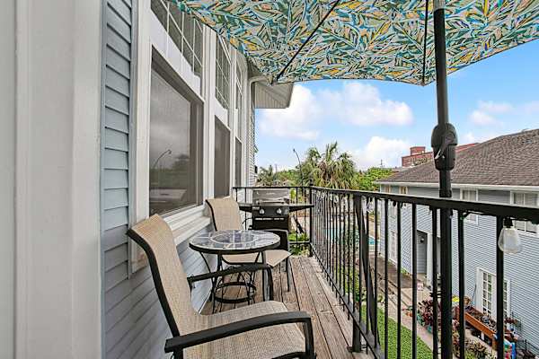 House sit in New Orleans, LA, US