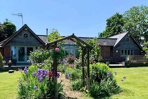 House sit in Reigate, United Kingdom