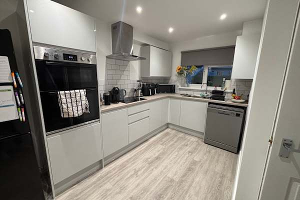 House sit in Albrighton, United Kingdom