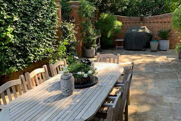 House sit in Hindhead, United Kingdom