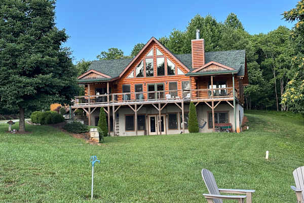 House sit in Hendersonville, NC, US