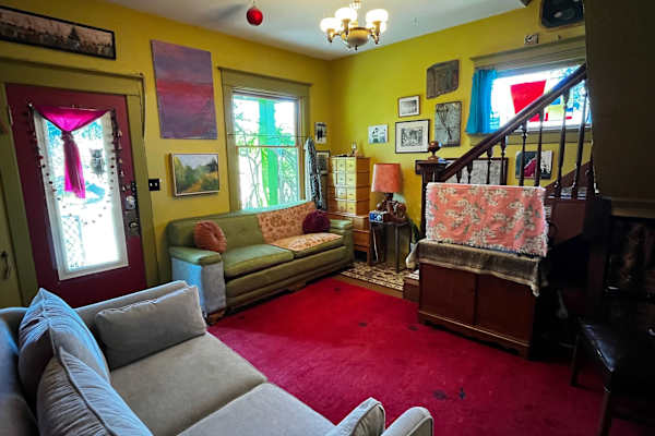 House sit in South Seattle, WA, US
