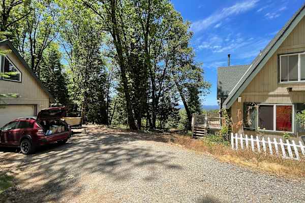 House sit in Grass Valley, CA, US