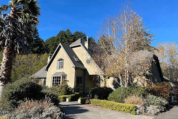 House sit in Eureka, CA, US